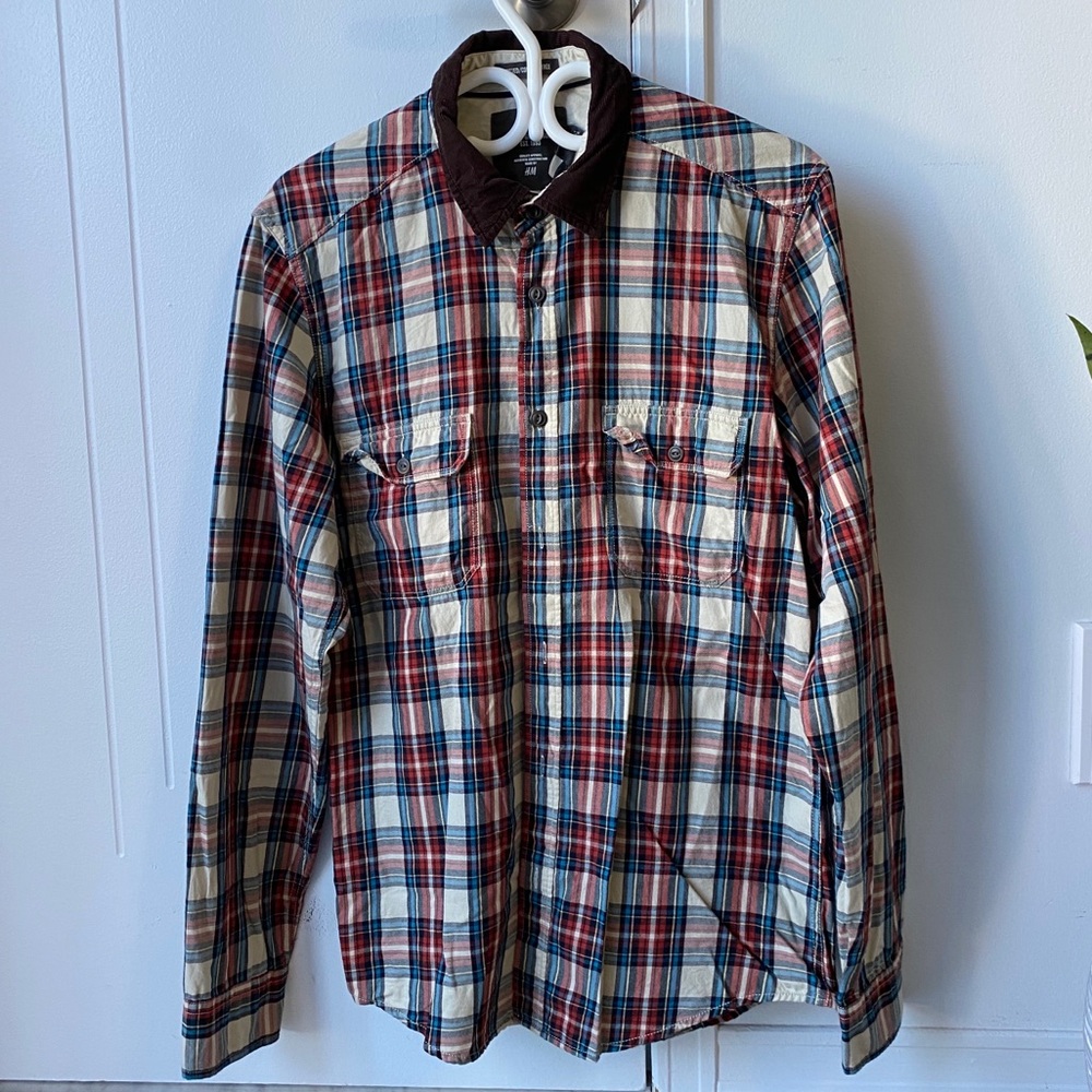 H&M button up long sleeve shirt, corduroy details